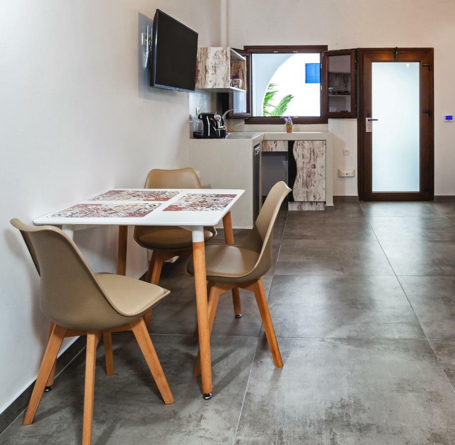 Irene City Villas Тира Экстерьер фото